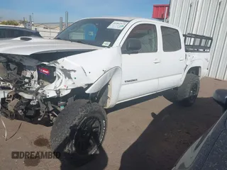 2007 Toyota Tacoma PreRunner z VIN 3TMJU62N87M029323, wystawiony jako IAAI lot #41462575 z przebiegiem 211 104 mil mil oraz . Historia ofert i sprzedaży dostępna na DreamBid. Obrazek 2.