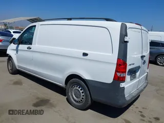 2016 Mercedes-Benz Metris Cargo z VIN WD3PG2EA9G3085608, wystawiony jako IAAI lot #40218115 z przebiegiem 134 553 mil mil oraz . Historia ofert i sprzedaży dostępna na DreamBid. Obrazek 3.