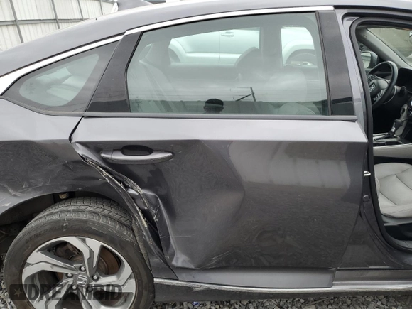 2018 Honda Accord EX-L z VIN 1HGCV1F59JA111618, wystawiony jako Copart lot #56922785 z przebiegiem 51 796 mil mil oraz Szkoda całkowita • Salvage title. Historia ofert i sprzedaży dostępna na DreamBid. Obrazek 10.