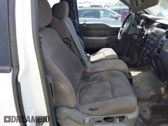 2014 Ford F-150 XL z VIN 1FTEX1CM9EKG17852, wystawiony jako IAAI lot #42483032 z przebiegiem 256 056 mil mil oraz . Historia ofert i sprzedaży dostępna na DreamBid. Obrazek 5.