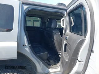 2007 Hummer H3 SUV with VIN 5GTDN13E878109598, listed as a IAAI auction lot 42123800 with 204,726 mi miles and . Bid and sale history available at DreamBid. Image 8.