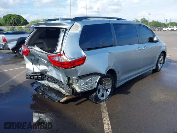 2020 Toyota Sienna LE Auto Access Seat с VIN 5TDKZ3DC0LS052900, выставлен на аукционе IAAI как лот 41940962 с пробегом 70 095 миль миль и . История ставок и продаж доступна на DreamBid. Изображение 4.