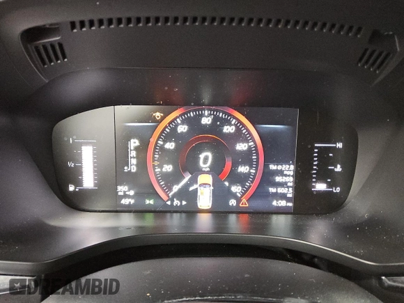 2018 Volvo XC60 Momentum with VIN YV4102RK9J1024956, listed as a Copart auction lot 43135215 with 95,269 mi miles and Clean Title. Bid and sale history available at DreamBid. Image 9.