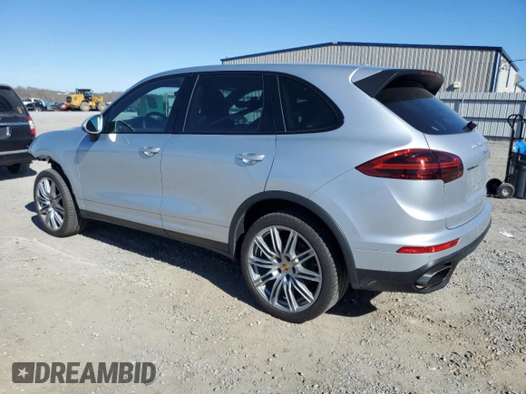 2016 Porsche Cayenne with VIN WP1AA2A28GLA00736, listed as a Copart auction lot 47074705 with 43,719 mi miles and Salvage Title. Bid and sale history available at carsss.com. Image 2.