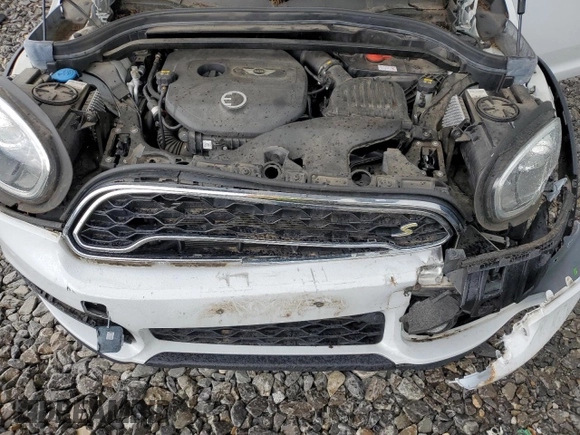 2018 MINI Countryman Cooper S E with VIN WMZYU7C4XJ3E56699, listed as a Copart auction lot 68438574 with 26,120 mi miles and Salvage Title. Bid and sale history available at carsss.com. Image 13.