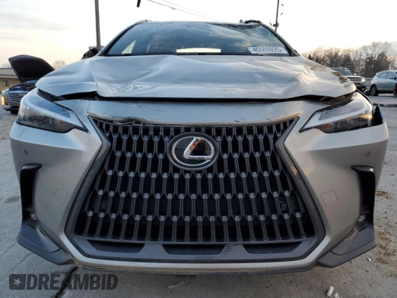 2022 Lexus NX with VIN JTJGGCEZ8N2000887, listed as a Copart auction lot 45509225 with 43,897 mi miles and Salvage Title. Bid and sale history available at carsss.com. Image 5.