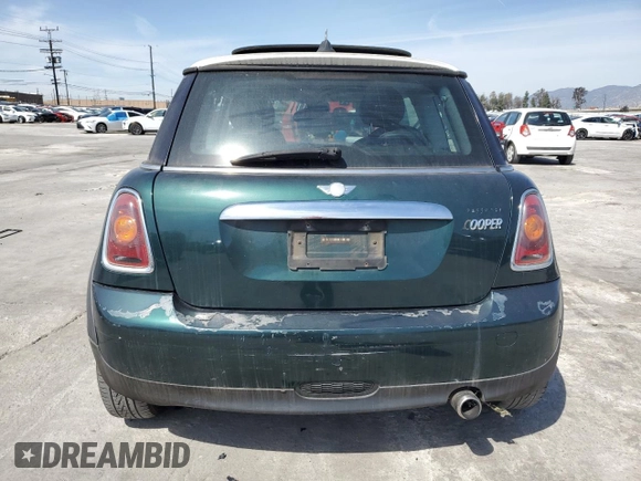 2008 MINI Hardtop with VIN WMWMF33578TT62441, listed as a Copart auction lot 48410155 with 116,894 mi miles and Salvage title. Bid and sale history available at DreamBid. Image 6.
