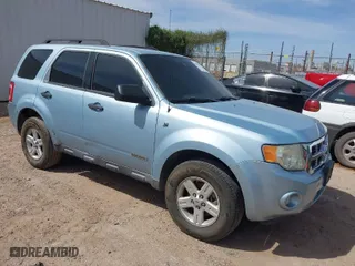 2008 Ford Escape Hybrid with VIN 1FMCU49H58KB75230, listed as a IAAI auction lot 41925742 with 204,861 mi miles. Bid and sale history available at carsss.com. Image 1.