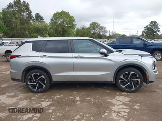 2022 Mitsubishi Outlander ES z VIN JA4J3TA8XNZ015216, wystawiony jako IAAI lot #41912607 z przebiegiem 93 728 mil mil oraz . Historia ofert i sprzedaży dostępna na DreamBid. Obrazek 13.