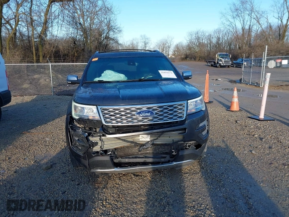 2016 Ford Explorer Platinum z VIN 1FM5K8HT8GGC59412, wystawiony jako IAAI lot #41859172 z przebiegiem 101 631 mil mil oraz . Historia ofert i sprzedaży dostępna na DreamBid. Obrazek 12.