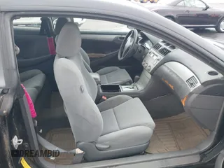 2005 Toyota Solara SE z VIN 4T1CE38P95U964917, wystawiony jako IAAI lot #42511317 z przebiegiem 339 570 mil mil oraz . Historia ofert i sprzedaży dostępna na DreamBid. Obrazek 5.