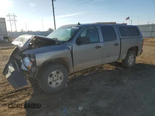 2013 Chevrolet Silverado 1500 LT with VIN 3GCPKSE7XDG148264, listed as a Copart auction lot 47827305 with 317,142 mi miles and Salvage Title. Bid and sale history available at carsss.com. Image 1.