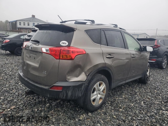 2015 Toyota RAV4 LE with VIN JTMBFREV2FD166618, listed as a Copart auction lot 51520205 with 135,829 mi miles and Clean Title. Bid and sale history available at carsss.com. Image 3.
