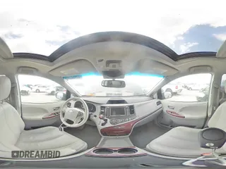 2013 Toyota Sienna XLE z VIN 5TDDK3DC8DS069085, wystawiony jako Copart lot #62768235 z przebiegiem 140 242 mil mil oraz Szkoda całkowita • Salvage title. Historia ofert i sprzedaży dostępna na DreamBid. Obrazek 16.