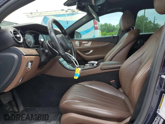 2017 Mercedes-Benz E 300 Luxury z VIN WDDZF4JBXHA013590, wystawiony jako Copart lot #56347855 z przebiegiem 78 946 mil mil oraz Szkoda całkowita • Salvage title. Historia ofert i sprzedaży dostępna na DreamBid. Obrazek 7.