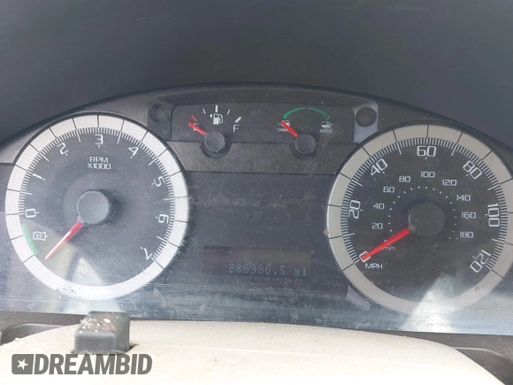 2008 Ford Escape Hybrid z VIN 1FMCU49H88KD98832, wystawiony jako IAAI lot #42656141 z przebiegiem 289 930 mil mil oraz . Historia ofert i sprzedaży dostępna na DreamBid. Obrazek 7.