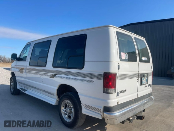 2003 Ford Econoline Cargo Recreational with VIN 1FDPE24L13HA37723, listed as a Copart auction lot 42862925 with 170,979 mi miles and Clean Title. Bid and sale history available at DreamBid. Image 3.