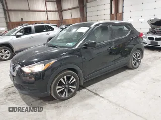 2020 Nissan Kicks SV with VIN 3N1CP5CVXLL556968, listed as a IAAI auction lot 41691274 with 107,040 mi miles. Bid and sale history available at carsss.com. Image 2.