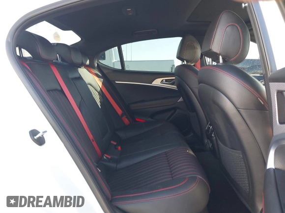 2023 Genesis G70 2.0T z VIN KMTG34TA1PU130245, wystawiony jako IAAI lot #41198085 z przebiegiem 21 483 mil mil oraz . Historia ofert i sprzedaży dostępna na DreamBid. Obrazek 8.