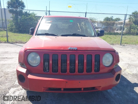 2008 Jeep Patriot Sport with VIN 1J8FT28W78D755732, listed as a IAAI auction lot 41767942 with 181,456 mi miles. Bid and sale history available at carsss.com. Image 6.