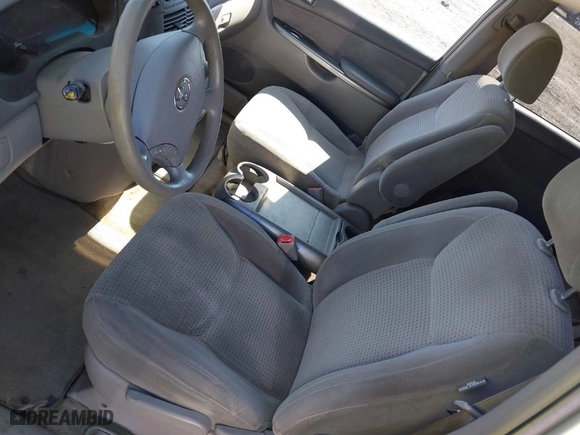 2006 Toyota Sienna CE with VIN 5TDZA23CX6S435748, listed as a IAAI auction lot 41877977 with 217,709 mi miles. Bid and sale history available at carsss.com. Image 19.