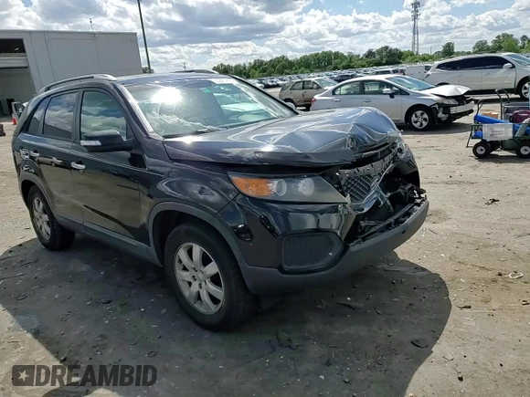 2013 Kia Sorento LX с VIN 5XYKT4A28DG421648, выставлен на аукционе Copart как лот 55887275 с пробегом 173 113 миль миль и Списание • Salvage title. История ставок и продаж доступна на DreamBid. Изображение 14.