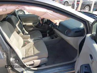 2011 Honda Insight EX z VIN JHMZE2H7XBS006254, wystawiony jako IAAI lot #42222213 z przebiegiem 244 078 mil mil oraz . Historia ofert i sprzedaży dostępna na DreamBid. Obrazek 5.