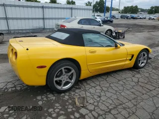 2001 Chevrolet Corvette with VIN 1G1YY32G815115286, listed as a Copart auction lot 73087914 with 83,021 mi miles and Salvage Title. Bid and sale history available at carsss.com. Image 3.