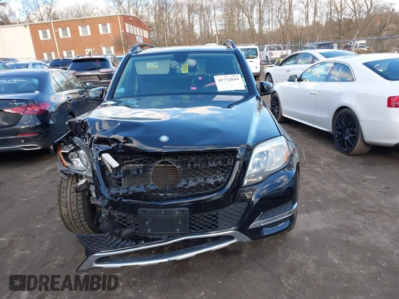 2015 Mercedes-Benz GLK with VIN WDCGG8JB2FG424783, listed as a IAAI auction lot 41752844 with 110,075 mi miles. Bid and sale history available at carsss.com. Image 13.