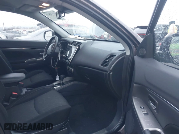 2020 Mitsubishi Outlander Sport SE 2.0 with VIN JA4AP4AU4LU001510, listed as a IAAI auction lot 41538831 with 69,781 mi miles. Bid and sale history available at carsss.com. Image 5.