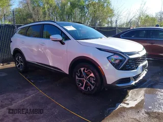 2023 Kia Sportage EX with VIN KNDPVCAG5P7077588, listed as a IAAI auction lot 42021931 with 26,195 mi miles and . Bid and sale history available at carsss.com. Image 1.