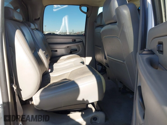 2005 Chevrolet Avalanche LS with VIN 3GNEC12ZX5G182122, listed as a IAAI auction lot 41377166 with 239,987 mi miles and . Bid and sale history available at DreamBid. Image 8.