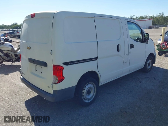 2015 Chevrolet City Express Cargo LS z VIN 3N63M0YN6FK699568, wystawiony jako IAAI lot #41856848 z przebiegiem 69 231 mil mil oraz . Historia ofert i sprzedaży dostępna na DreamBid. Obrazek 4.