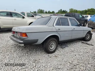 1983 Mercedes-Benz 300 with VIN WDBAB33A7DB020789, listed as a Copart auction lot 63806404 with 190,258 mi miles and Clean Title. Bid and sale history available at carsss.com. Image 3.