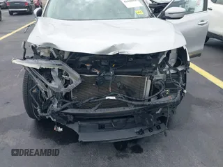 2017 Nissan Rogue SV с VIN KNMAT2MV9HP552905, выставлен на аукционе IAAI как лот 42428554 с пробегом 164 160 миль миль и . История ставок и продаж доступна на DreamBid. Изображение 6.