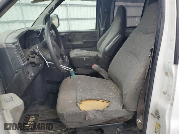 2007 Chevrolet Express Cargo with VIN 1GCGG29V071103833, listed as a Copart auction lot 51615175 with 266,722 mi miles and Clean title. Bid and sale history available at DreamBid. Image 7.