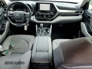 2022 Toyota Highlander LE z VIN 5TDBZRBH4NS176057, wystawiony jako Copart lot #60428025 z przebiegiem 54 600 mil mil oraz Szkoda całkowita • Salvage title. Historia ofert i sprzedaży dostępna na DreamBid. Obrazek 8.