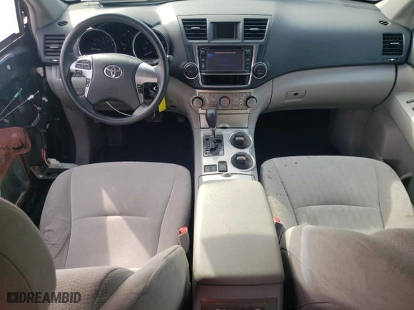 2013 Toyota Highlander with VIN 5TDZA3EH4DS039603, listed as a Copart auction lot 43221495 with 212,353 mi miles and Salvage Title. Bid and sale history available at carsss.com. Image 8.