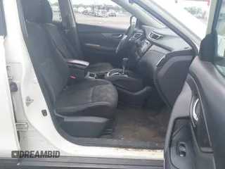 2016 Nissan Rogue SV with VIN 5N1AT2MT8GC741903, listed as a IAAI auction lot 42129112 with 188,576 mi miles. Bid and sale history available at carsss.com. Image 5.