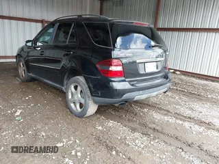 2008 Mercedes-Benz M 350 с VIN 4JGBB86E38A349563, выставлен на аукционе IAAI как лот 42338970 с пробегом 237 107 миль миль и . История ставок и продаж доступна на DreamBid. Изображение 3.