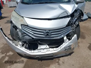 2015 Nissan Note SV with VIN 3N1CE2CP2FL380122, listed as a IAAI auction lot 42049733 with 200,002 mi miles and . Bid and sale history available at DreamBid. Image 6.