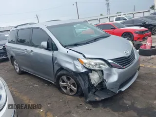 2014 Toyota Sienna LE AAS с VIN 5TDKK3DC6ES424568, выставлен на аукционе IAAI как лот 42067795 с пробегом 148 218 миль миль и . История ставок и продаж доступна на DreamBid. Изображение 1.