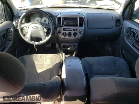 2004 Ford Escape XLS with VIN 1FMYU02184DA20455, listed as a Copart auction lot 73806544 with 322,565 mi miles and Clean Title. Bid and sale history available at DreamBid. Image 8.