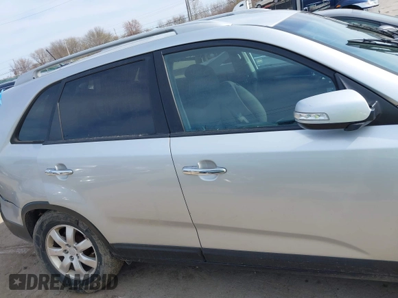 2011 Kia Sorento LX with VIN 5XYKT3A13BG144387, listed as a IAAI auction lot 42061865 with 67,457 mi miles. Bid and sale history available at carsss.com. Image 13.