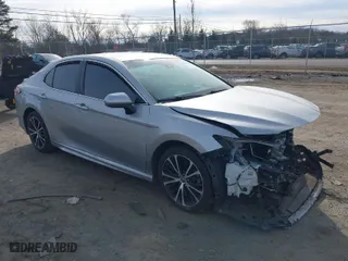 2020 Toyota Camry SE with VIN 4T1G11AK3LU344285, listed as a IAAI auction lot 41456346 with 108,767 mi miles. Bid and sale history available at carsss.com. Image 1.
