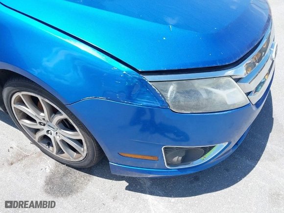 2011 Ford Fusion SE with VIN 3FAHP0HA3BR188260, listed as a IAAI auction lot 42036507 with 185,177 mi miles. Bid and sale history available at carsss.com. Image 16.