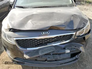 2016 Kia Sedona LX with VIN KNDMB5C15G6172514, listed as a Copart auction lot 72267704 with 81,284 mi miles and Salvage Title. Bid and sale history available at carsss.com. Image 11.