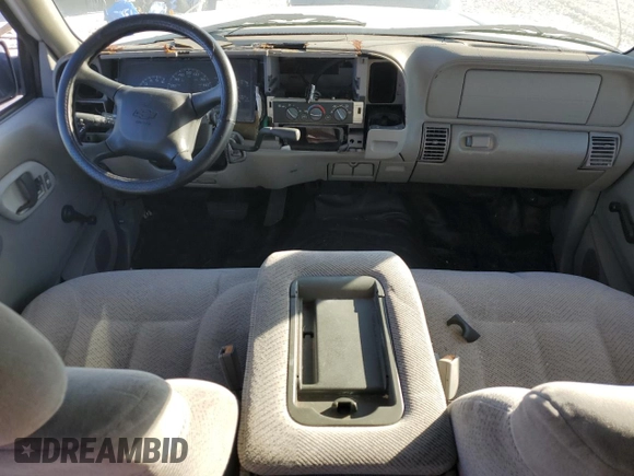 1999 Chevrolet Suburban with VIN 3GNEC16R7XG251720, listed as a Copart auction lot 81502654 with 198,335 mi miles and Non Repairable. Bid and sale history available at carsss.com. Image 8.