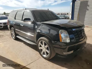 2013 Cadillac Escalade Luxury with VIN 1GYS4BEF3DR104080, listed as a Copart auction lot 85806424 with 178,510 mi miles and Salvage Title. Bid and sale history available at carsss.com. Image 4.