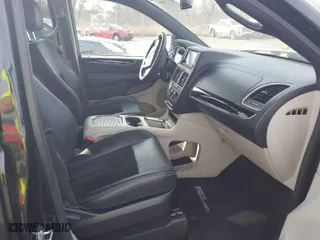 2017 Dodge Grand Caravan SXT with VIN 2C4RDGCGXHR818365, listed as a IAAI auction lot 41771699 with 149,212 mi miles. Bid and sale history available at carsss.com. Image 13.